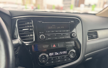 Mitsubishi Outlander III рестайлинг 3, 2013 год, 1 569 000 рублей, 17 фотография