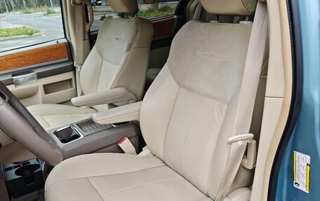 Chrysler Town & Country V рестайлинг, 2008 год, 1 580 000 рублей, 10 фотография