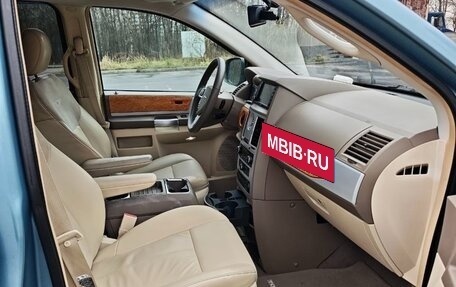 Chrysler Town & Country V рестайлинг, 2008 год, 1 580 000 рублей, 11 фотография