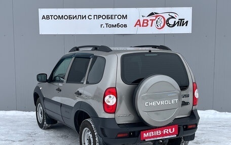 Chevrolet Niva I рестайлинг, 2018 год, 780 000 рублей, 5 фотография