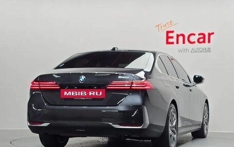 BMW 5 серия, 2023 год, 6 190 000 рублей, 4 фотография