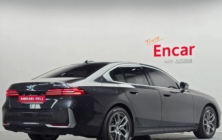 BMW 5 серия, 2023 год, 6 190 000 рублей, 2 фотография