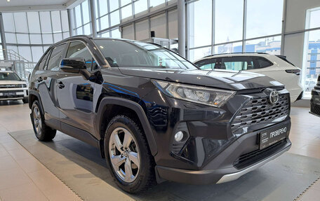 Toyota RAV4, 2021 год, 4 050 000 рублей, 3 фотография