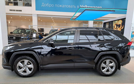 Toyota RAV4, 2021 год, 4 050 000 рублей, 10 фотография