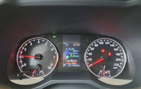 Toyota RAV4, 2021 год, 4 050 000 рублей, 16 фотография