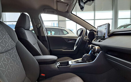 Toyota RAV4, 2021 год, 4 050 000 рублей, 13 фотография