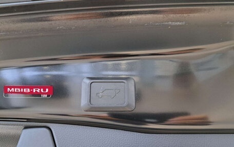 Toyota RAV4, 2021 год, 4 050 000 рублей, 24 фотография