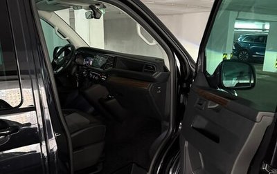 Volkswagen Multivan T6 рестайлинг, 2021 год, 3 999 999 рублей, 1 фотография