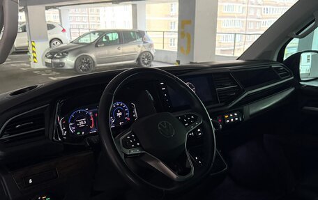 Volkswagen Multivan T6 рестайлинг, 2021 год, 3 999 999 рублей, 7 фотография