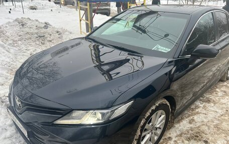 Toyota Camry, 2018 год, 2 190 000 рублей, 1 фотография