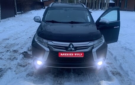 Mitsubishi Pajero Sport III рестайлинг, 2019 год, 2 800 000 рублей, 1 фотография