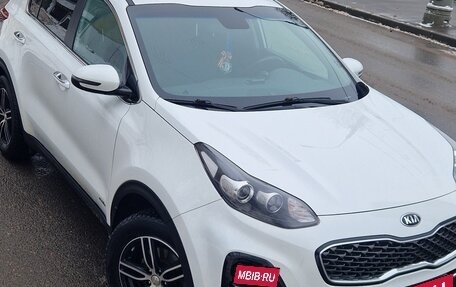 KIA Sportage IV рестайлинг, 2019 год, 1 900 000 рублей, 2 фотография