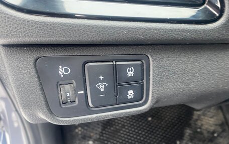 Hyundai Solaris II рестайлинг, 2022 год, 1 800 000 рублей, 8 фотография