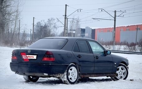 Mercedes-Benz C-Класс, 1993 год, 275 000 рублей, 2 фотография