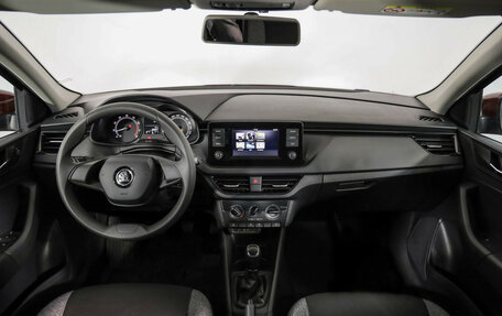 Skoda Rapid II, 2021 год, 1 649 000 рублей, 10 фотография