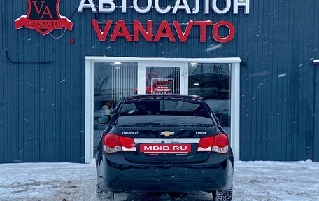 Chevrolet Cruze II, 2011 год, 680 000 рублей, 6 фотография