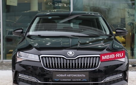 Skoda Superb III рестайлинг, 2025 год, 3 590 000 рублей, 2 фотография