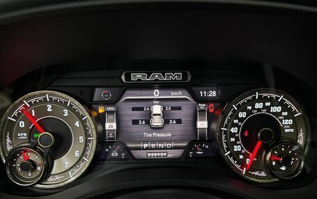 Rambler 1500, 2021 год, 6 800 000 рублей, 11 фотография