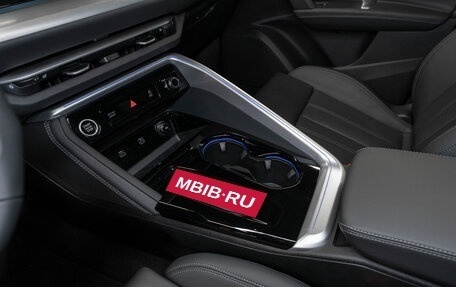 Audi Q5, 2025 год, 9 000 000 рублей, 17 фотография