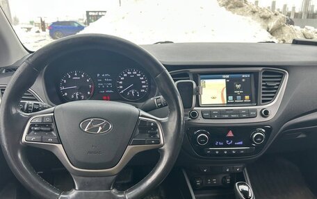 Hyundai Solaris II рестайлинг, 2018 год, 1 180 000 рублей, 10 фотография