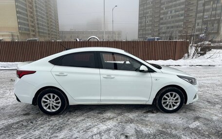 Hyundai Solaris II рестайлинг, 2018 год, 1 180 000 рублей, 7 фотография