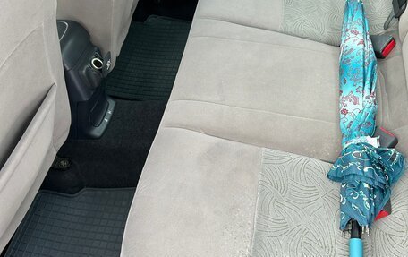 Nissan Almera, 2002 год, 200 000 рублей, 22 фотография