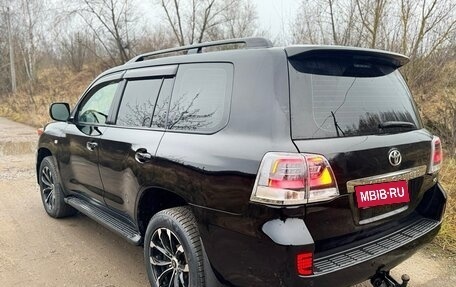 Toyota Land Cruiser 200, 2010 год, 3 000 000 рублей, 4 фотография