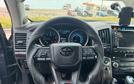 Toyota Land Cruiser 200, 2010 год, 3 000 000 рублей, 28 фотография