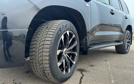 Toyota Land Cruiser 200, 2010 год, 3 000 000 рублей, 31 фотография