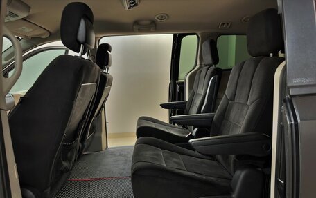 Dodge Caravan V, 2011 год, 1 350 000 рублей, 10 фотография