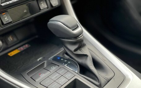 Toyota RAV4, 2025 год, 3 950 000 рублей, 17 фотография