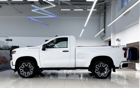 Chevrolet Silverado, 2022 год, 5 990 000 рублей, 4 фотография