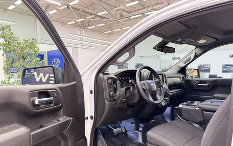 Chevrolet Silverado, 2022 год, 5 990 000 рублей, 10 фотография