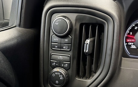 Chevrolet Silverado, 2022 год, 5 990 000 рублей, 12 фотография