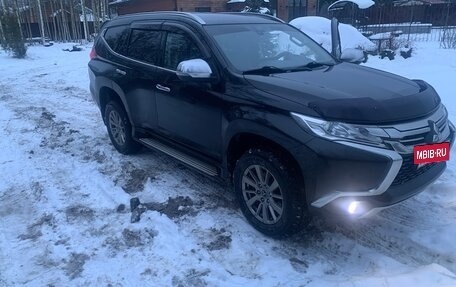 Mitsubishi Pajero Sport III рестайлинг, 2019 год, 2 800 000 рублей, 2 фотография