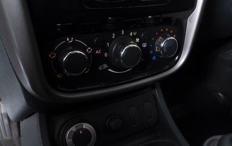 Renault Duster I рестайлинг, 2014 год, 1 089 000 рублей, 13 фотография