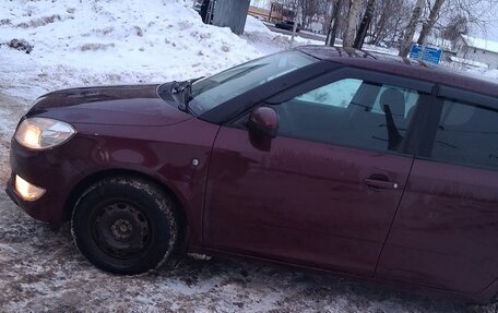 Skoda Fabia II, 2011 год, 625 000 рублей, 3 фотография