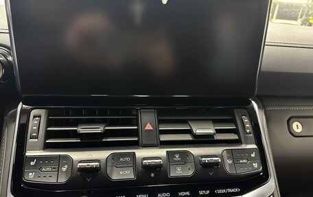 Toyota Land Cruiser, 2024 год, 10 000 000 рублей, 3 фотография