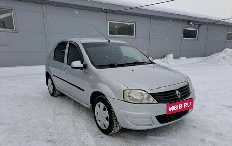 Renault Logan I, 2013 год, 385 000 рублей, 3 фотография