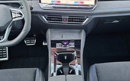 Volkswagen Tiguan, 2025 год, 5 100 000 рублей, 30 фотография