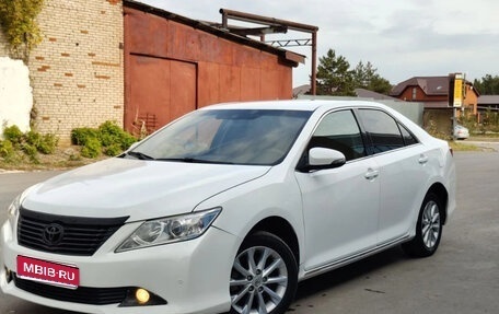 Toyota Camry, 2014 год, 999 999 рублей, 1 фотография