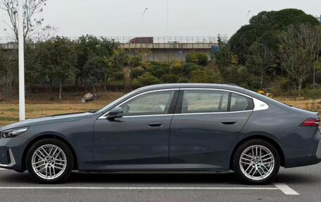 BMW 5 серия, 2024 год, 6 770 000 рублей, 5 фотография