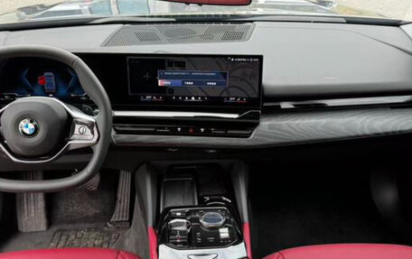 BMW 5 серия, 2024 год, 6 770 000 рублей, 9 фотография