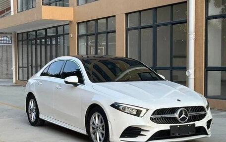 Mercedes-Benz A-Класс, 2022 год, 2 210 000 рублей, 2 фотография