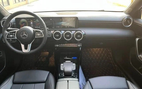Mercedes-Benz A-Класс, 2022 год, 2 210 000 рублей, 8 фотография