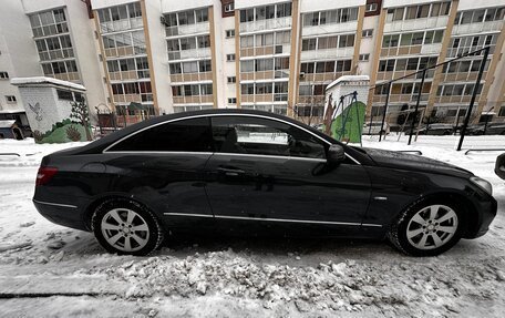 Mercedes-Benz E-Класс, 2011 год, 1 400 000 рублей, 2 фотография
