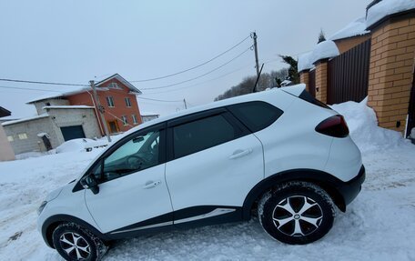 Renault Kaptur I рестайлинг, 2022 год, 1 695 000 рублей, 5 фотография