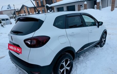 Renault Kaptur I рестайлинг, 2022 год, 1 695 000 рублей, 4 фотография