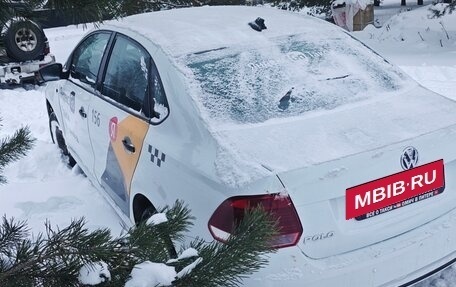 Volkswagen Polo VI (EU Market), 2018 год, 200 000 рублей, 3 фотография