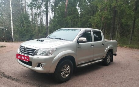 Toyota Hilux VII, 2012 год, 1 650 000 рублей, 2 фотография